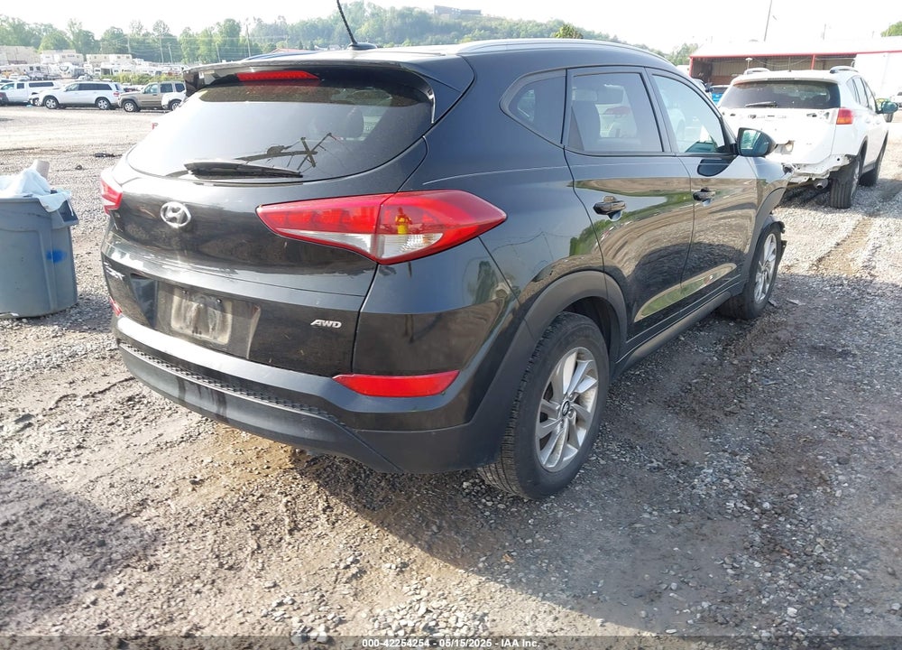 2016 HYUNDAI TUCSON SE VIN: KM8J3CA46GU099405