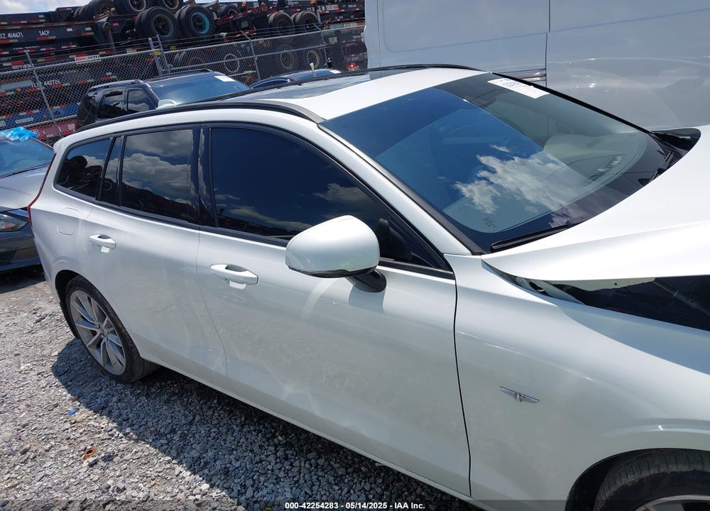 2020 VOLVO V60 VIN: YV1102EKXL2398556