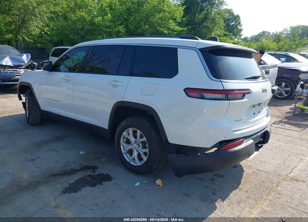 2023 JEEP GRAND CHEROKEE L LIMITED 4X4 VIN: 1C4RJKBG8P8858824