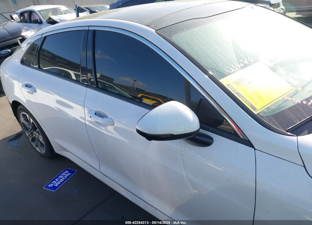 2022 KIA K5 VIN: 5XXG34J2XNG143797
