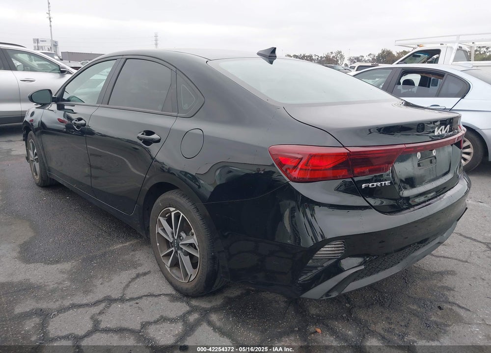 2023 KIA FORTE VIN: 3KPF24AD5PE584927