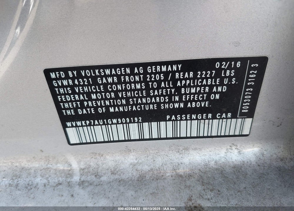 2016 VOLKSWAGEN E-GOLF SE VIN: WVWKP7AU1GW909192