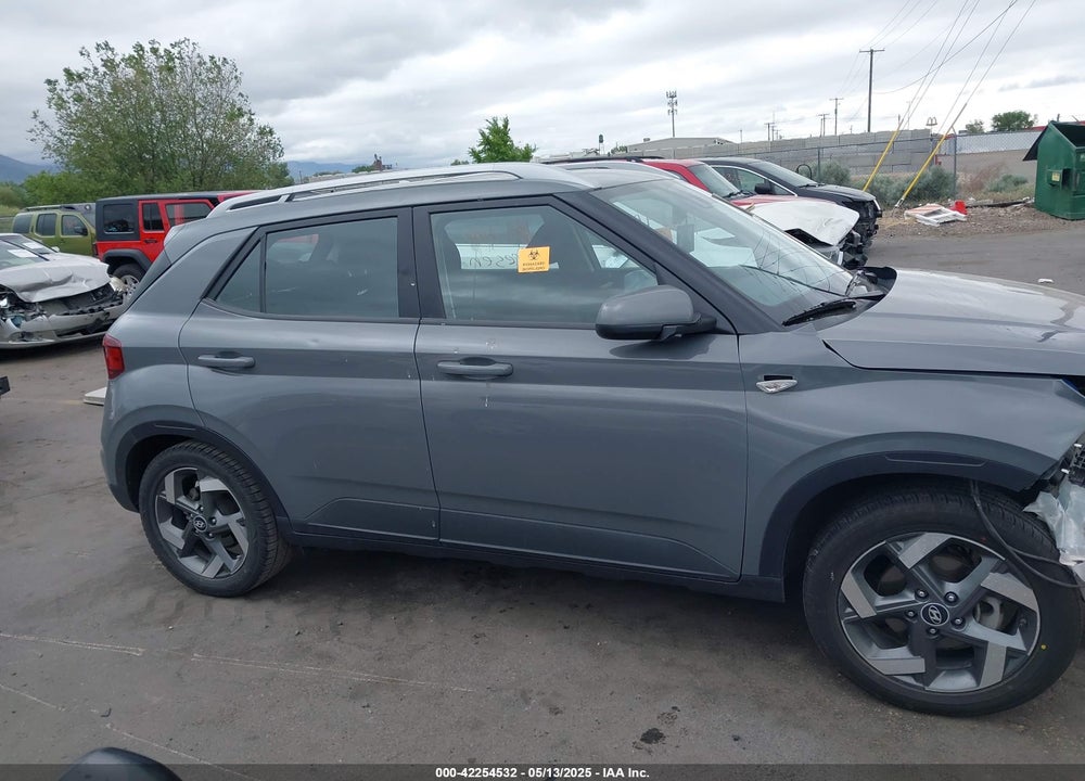 2022 HYUNDAI VENUE VIN: KMHRC8A38NU132294
