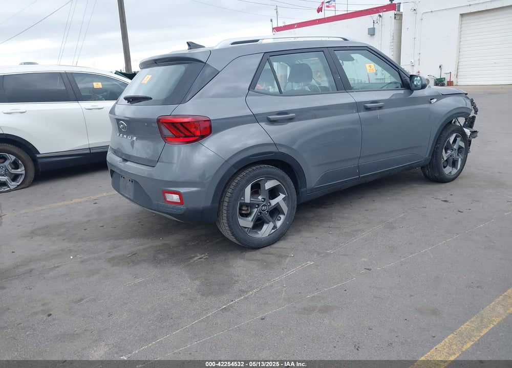 2022 HYUNDAI VENUE VIN: KMHRC8A38NU132294