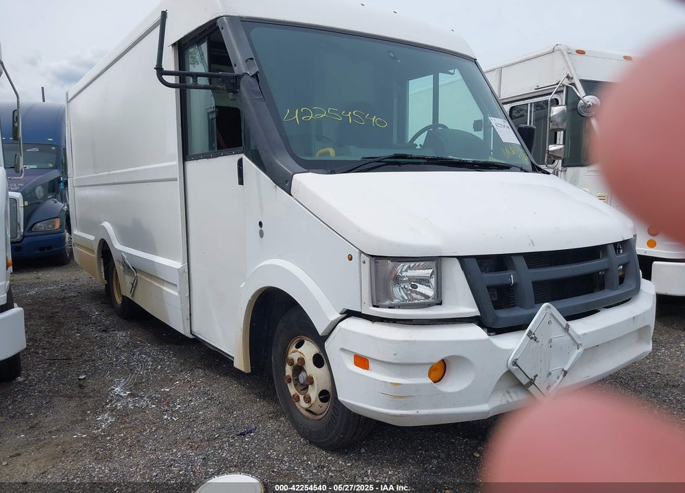 2017 ISUZU REACH VIN: JALB4T177H7W00431