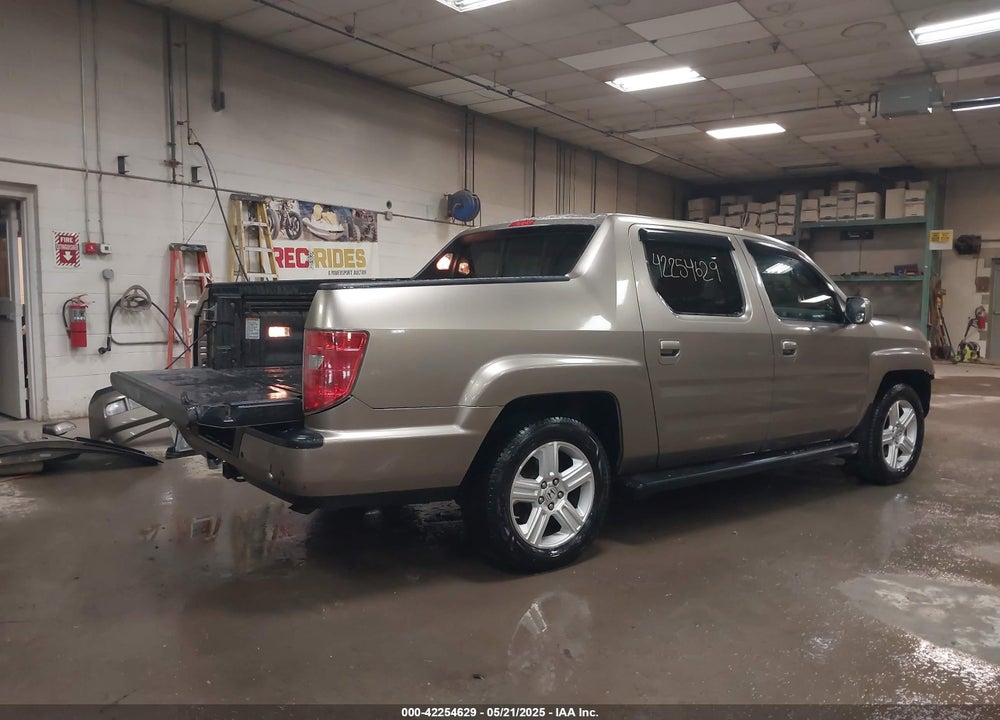 2010 HONDA RIDGELINE RTL VIN: 5FPYK1F59AB012955