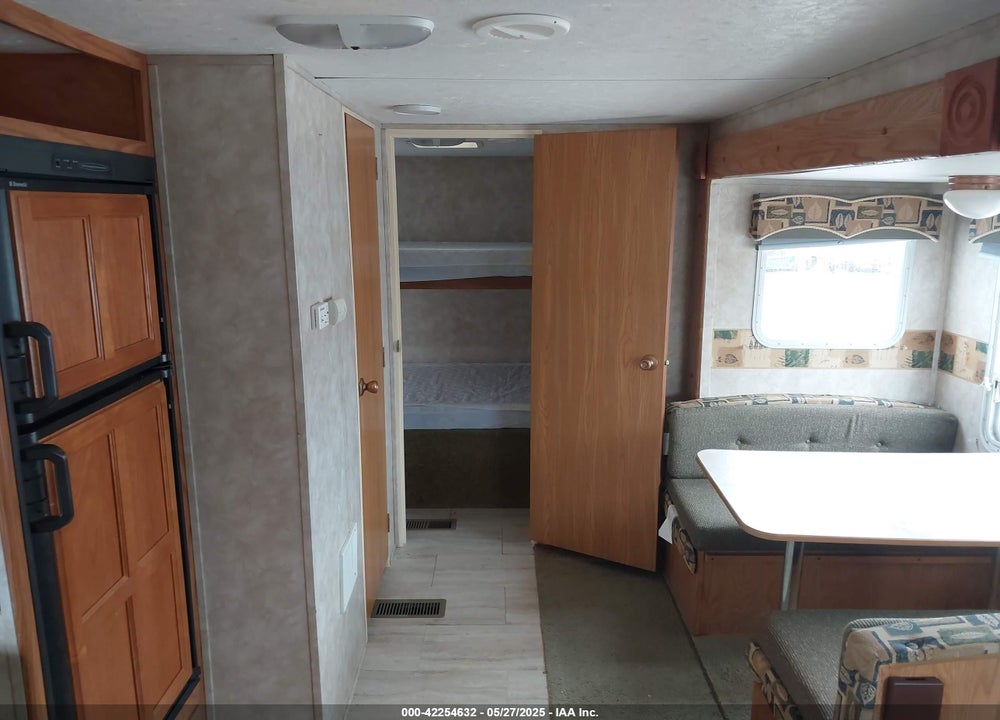 2006 KEYSTONE SPRINGDALE 296 VIN: 4YDT296256C130493