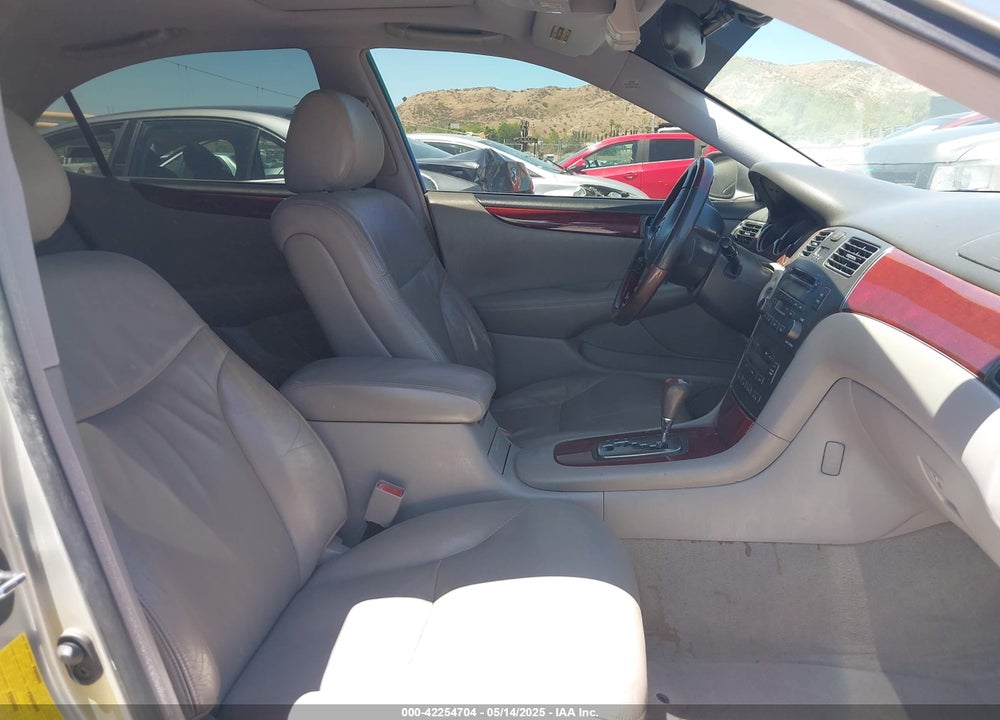 2003 LEXUS ES 300 VIN: JTHBF30G430140531