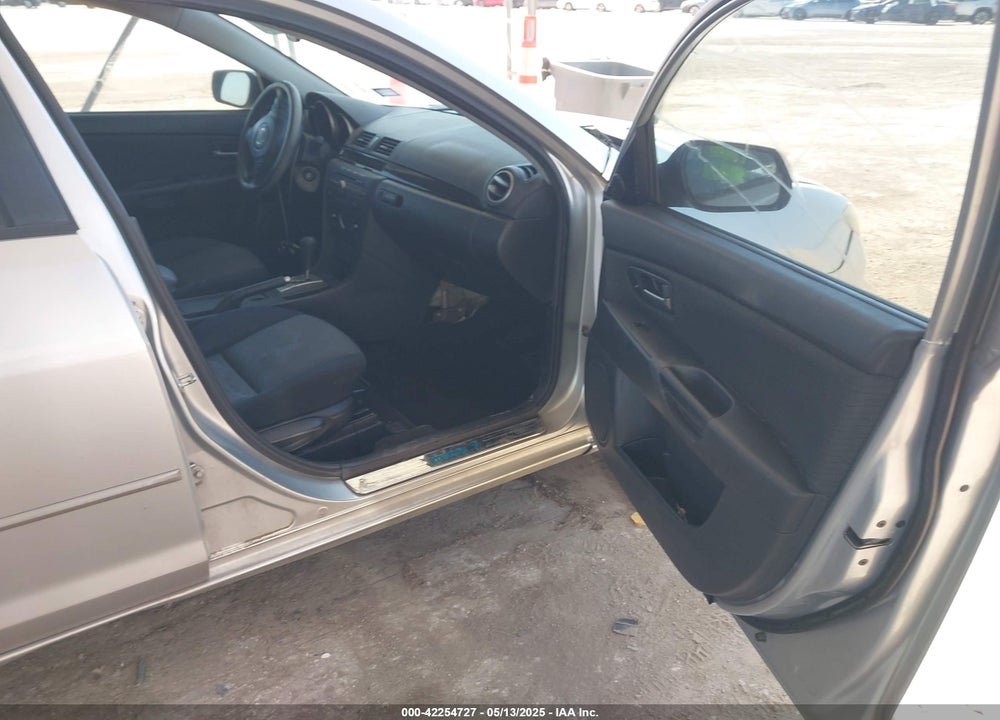 2008 MAZDA MAZDA3 VIN: JM1BK32G981815219
