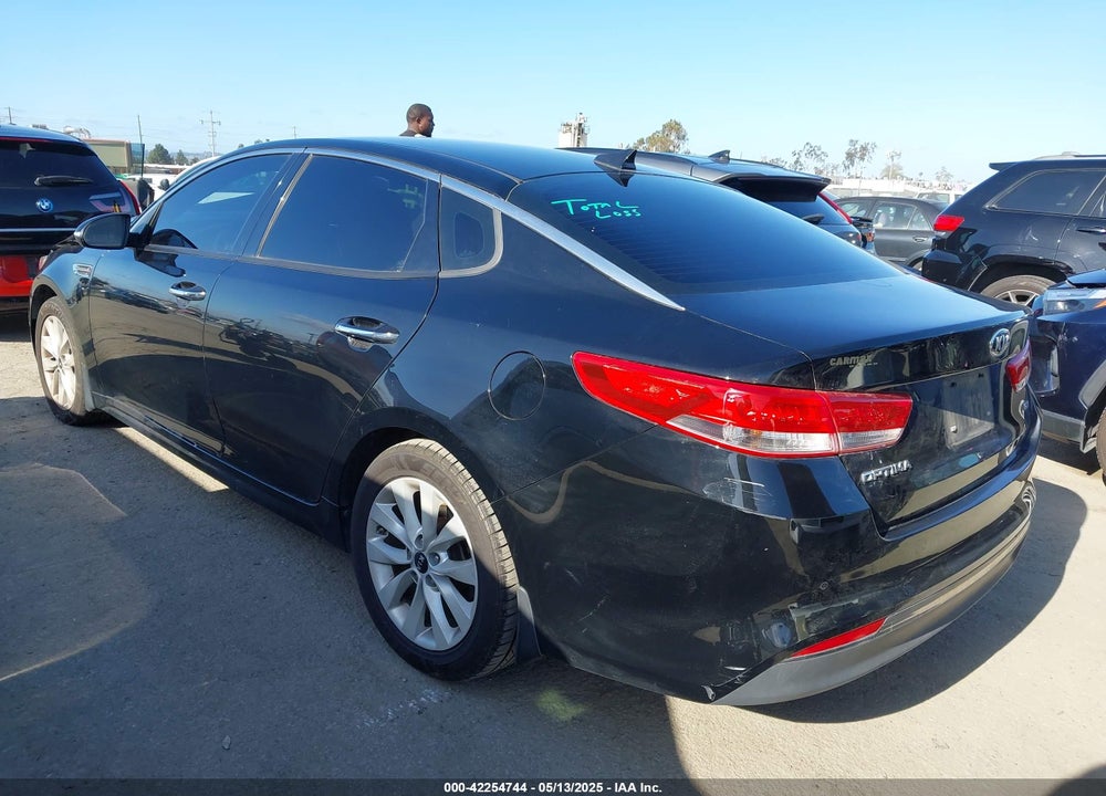 2018 KIA OPTIMA EX VIN: 5XXGU4L33JG225349