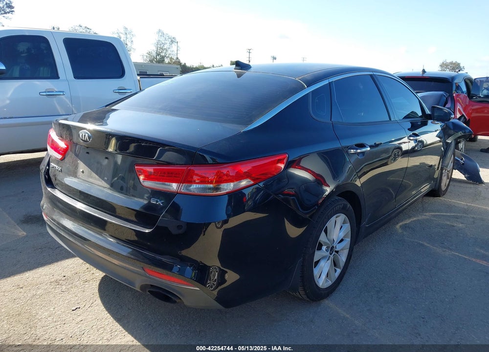 2018 KIA OPTIMA EX VIN: 5XXGU4L33JG225349
