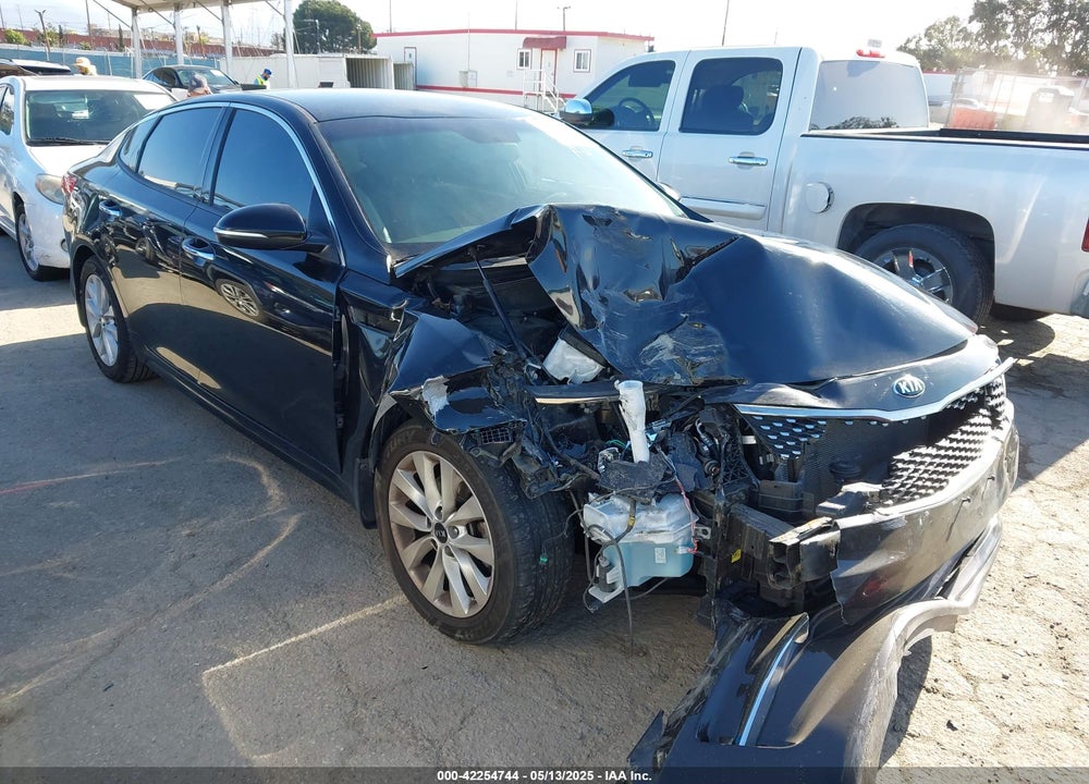 2018 KIA OPTIMA EX VIN: 5XXGU4L33JG225349