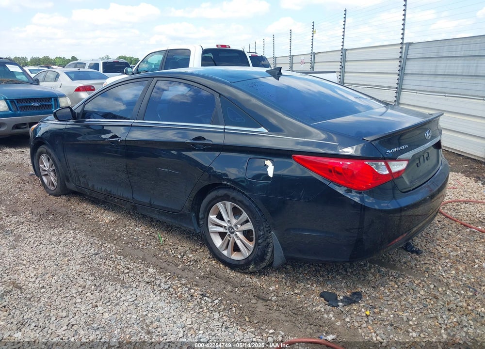 2013 HYUNDAI SONATA VIN: 5NPEB4AC5DH565613