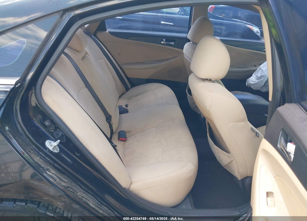 2013 HYUNDAI SONATA VIN: 5NPEB4AC5DH565613