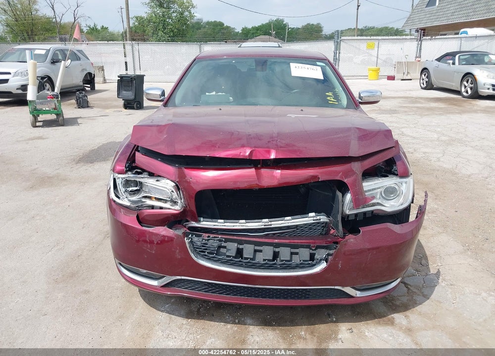 2016 CHRYSLER 300 VIN: 2C3CCARG2GH142595