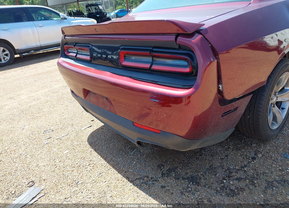 2019 DODGE CHALLENGER SXT VIN: 2C3CDZAG4KH583564