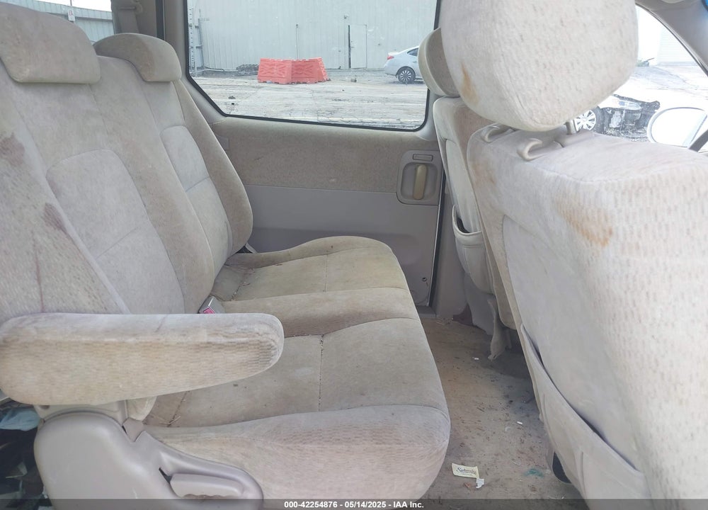 2005 KIA SEDONA VIN: KNDUP132X56727523