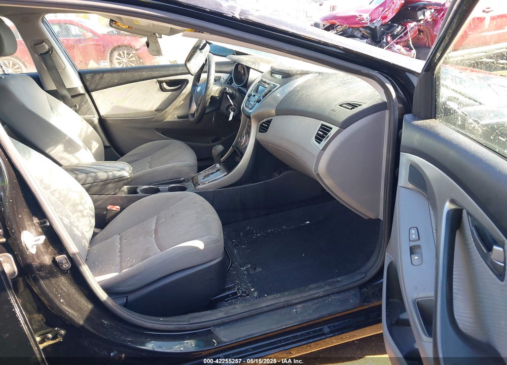 2013 HYUNDAI ELANTRA VIN: KMHDH4AE8DU989736