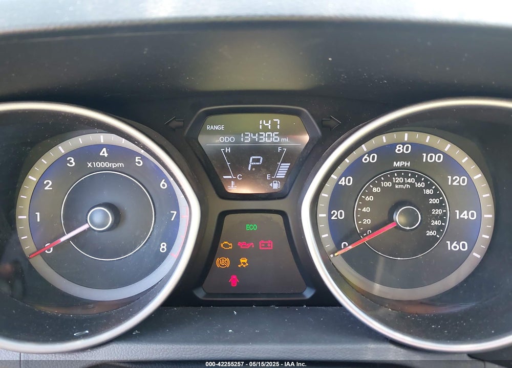 2013 HYUNDAI ELANTRA VIN: KMHDH4AE8DU989736