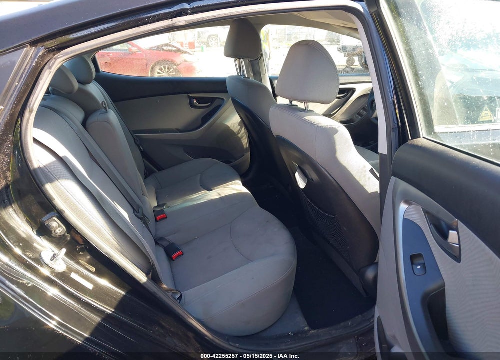 2013 HYUNDAI ELANTRA VIN: KMHDH4AE8DU989736
