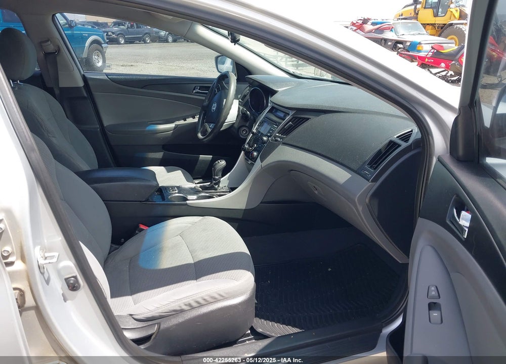 2013 HYUNDAI SONATA VIN: 5NPEB4AC8DH766101
