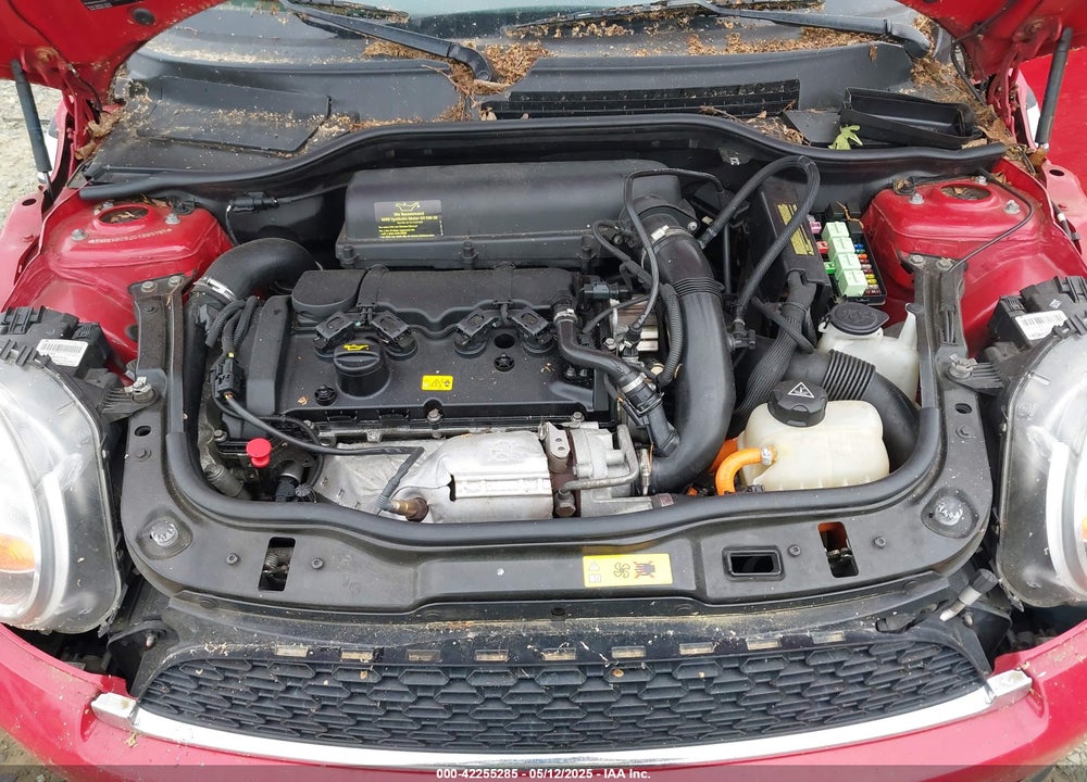 2012 MINI COOPER S VIN: WMWSV3C52CT385757