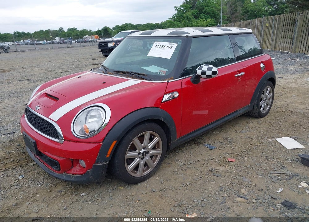 2012 MINI COOPER S VIN: WMWSV3C52CT385757