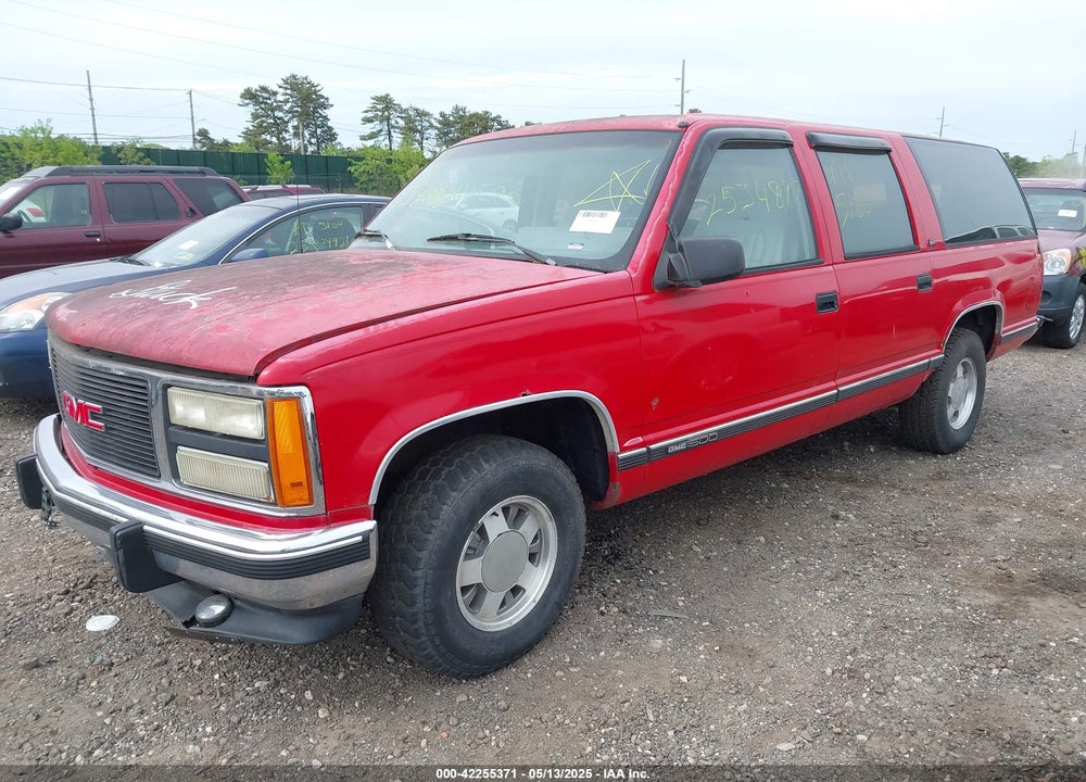 1992 GMC SUBURBAN C1500 VIN: 1GKEC16K9NJ722021
