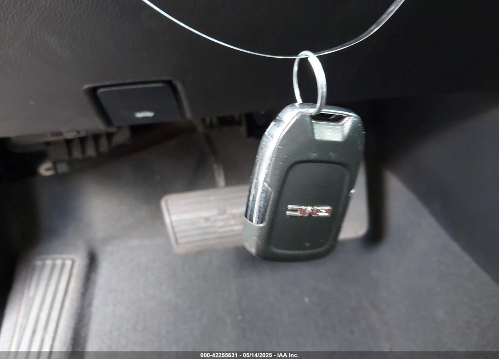 2019 GMC YUKON XL SLT VIN: 1GKS2GKC0KR394301