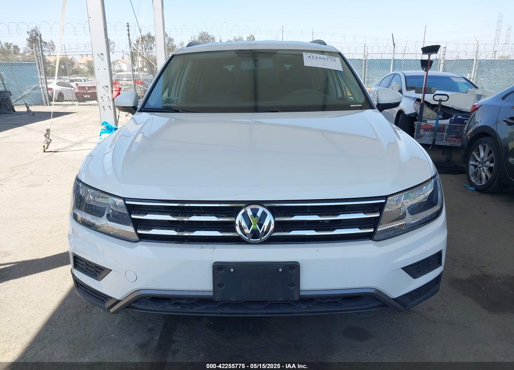 2019 VOLKSWAGEN TIGUAN VIN: 3VV1B7AX2KM176326