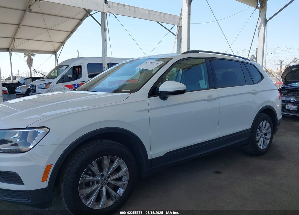 2019 VOLKSWAGEN TIGUAN VIN: 3VV1B7AX2KM176326