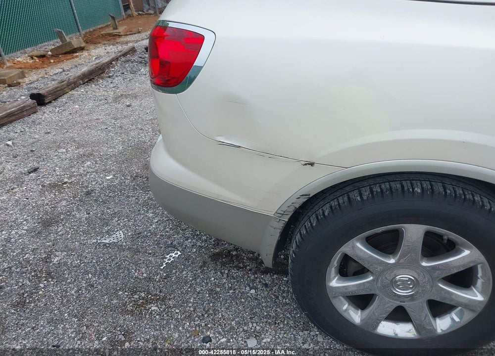 2008 BUICK ENCLAVE CXL VIN: 5GAER23788J299616