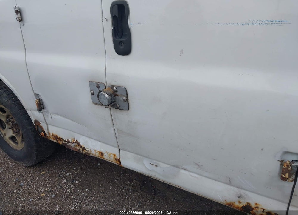 2005 CHEVROLET EXPRESS VIN: 1GCFG15XX51241695