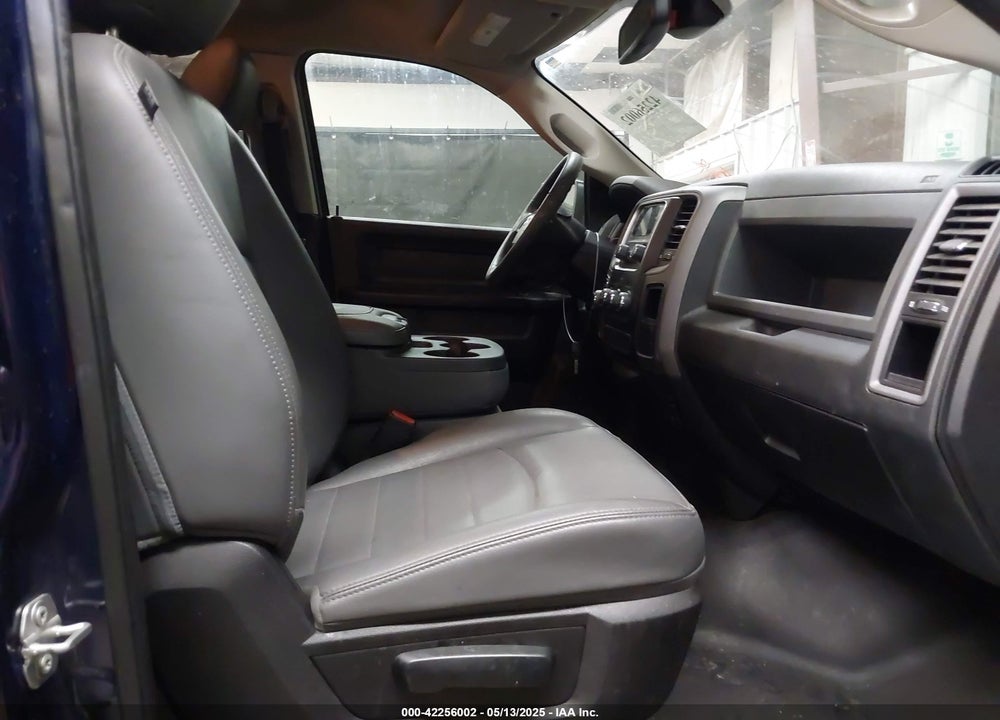 2019 RAM 1500 CLASSIC VIN: 1C6RR6FG8KS586787