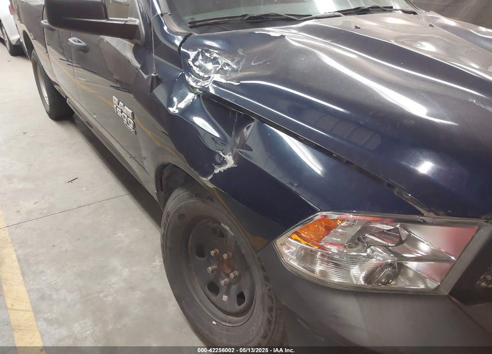 2019 RAM 1500 CLASSIC VIN: 1C6RR6FG8KS586787