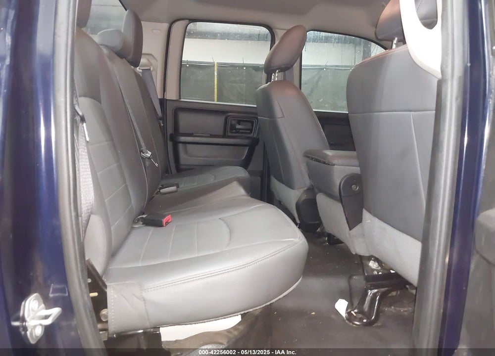 2019 RAM 1500 CLASSIC VIN: 1C6RR6FG8KS586787