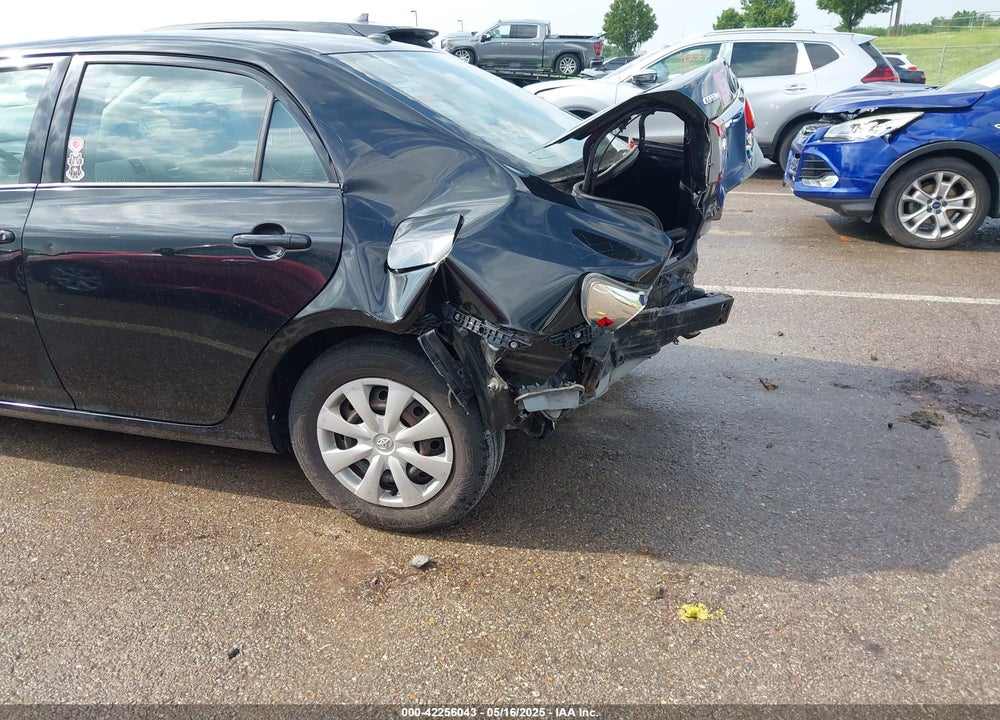 2011 TOYOTA COROLLA LE VIN: 2T1BU4EE4BC624319