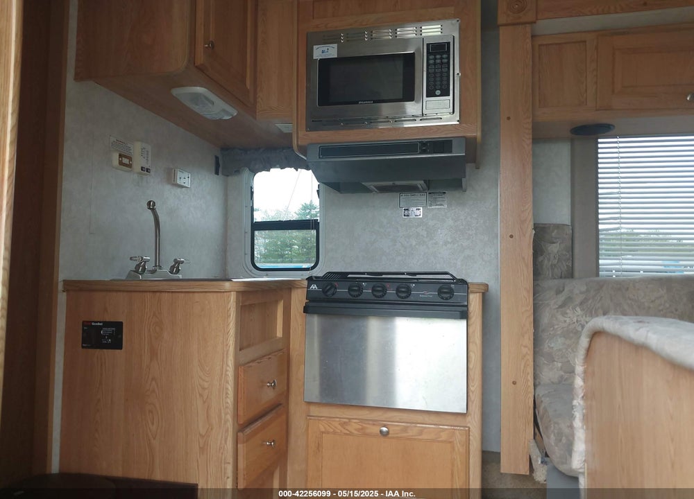 2003 TRAIL LITE E-450 CUTAWAY VIN: 1FDXE45S12HB65413