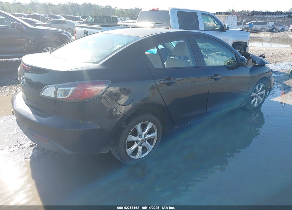 2010 MAZDA 3 VIN: JM1BL1SGXA1324911