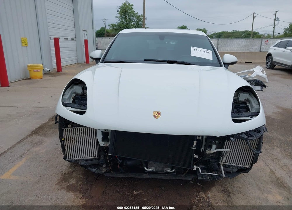 2016 PORSCHE MACAN VIN: WP1AB2A54GLB53864