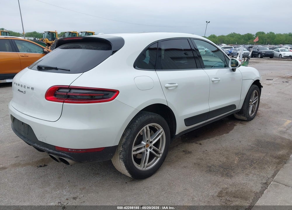 2016 PORSCHE MACAN VIN: WP1AB2A54GLB53864