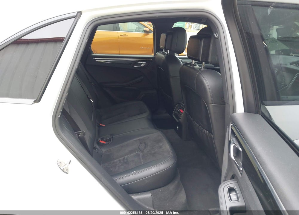 2016 PORSCHE MACAN VIN: WP1AB2A54GLB53864