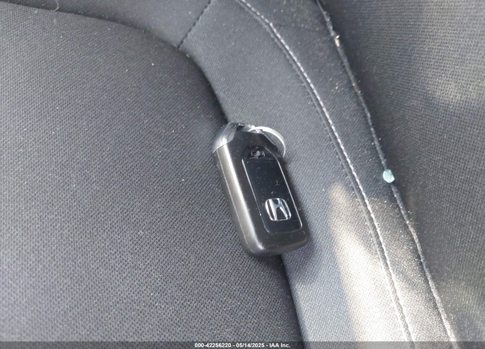 2018 HONDA CIVIC VIN: SHHFK7H56JU203635