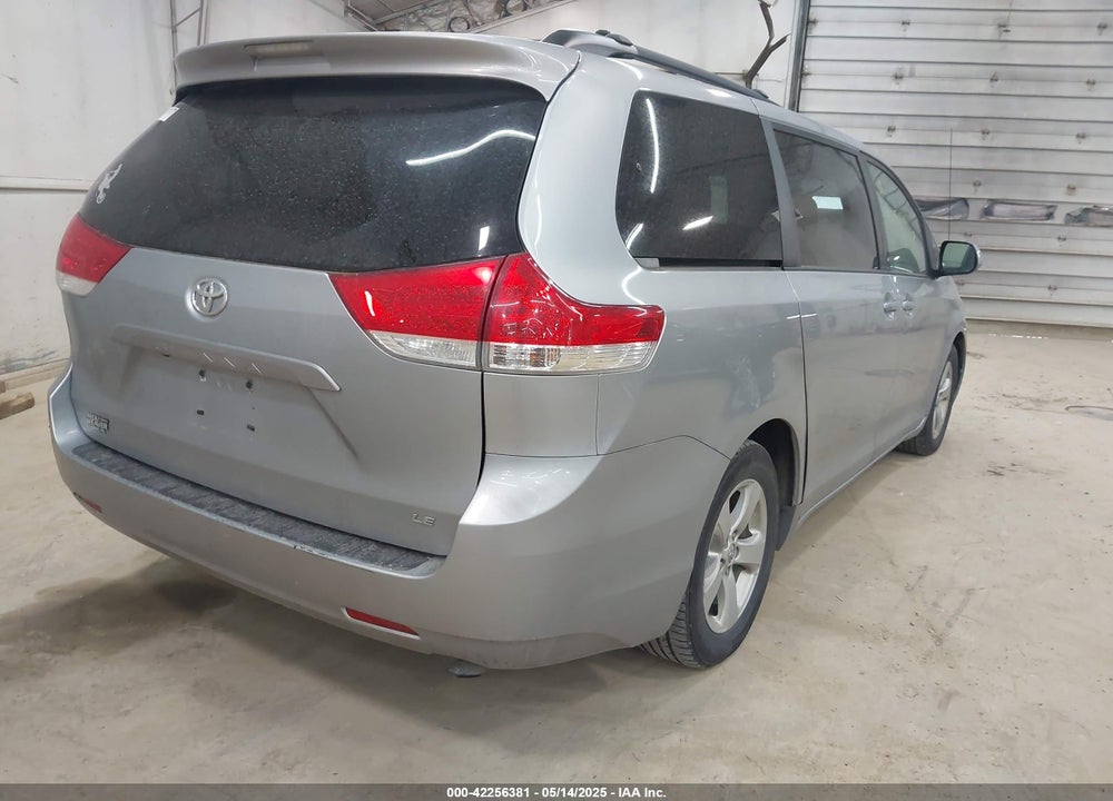2014 TOYOTA SIENNA LE V6 8 PASSENGER VIN: 5TDKK3DC7ES521116