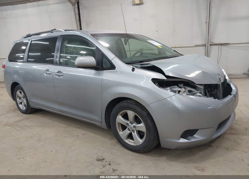 2014 TOYOTA SIENNA LE V6 8 PASSENGER VIN: 5TDKK3DC7ES521116
