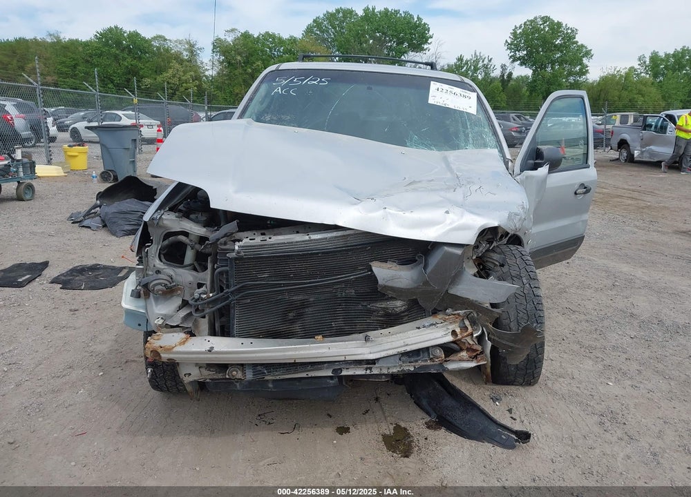 2005 FORD ESCAPE XLT VIN: 1FMYU93125KB21037