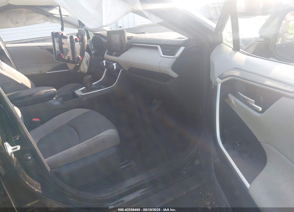 2021 TOYOTA RAV4 HYBRID XLE VIN: 4T3RWRFVXMU044442