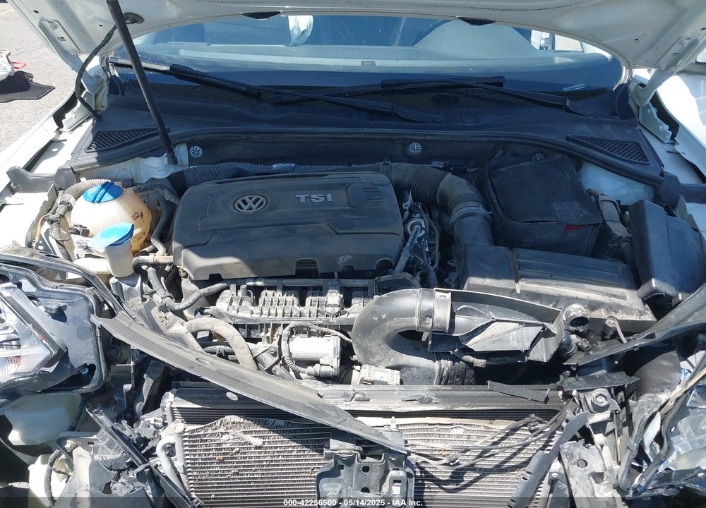 2017 VOLKSWAGEN PASSAT VIN: 1VWBT7A30HC000752