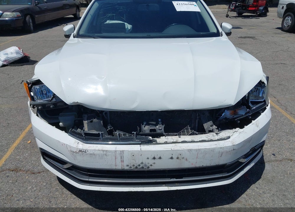 2017 VOLKSWAGEN PASSAT VIN: 1VWBT7A30HC000752