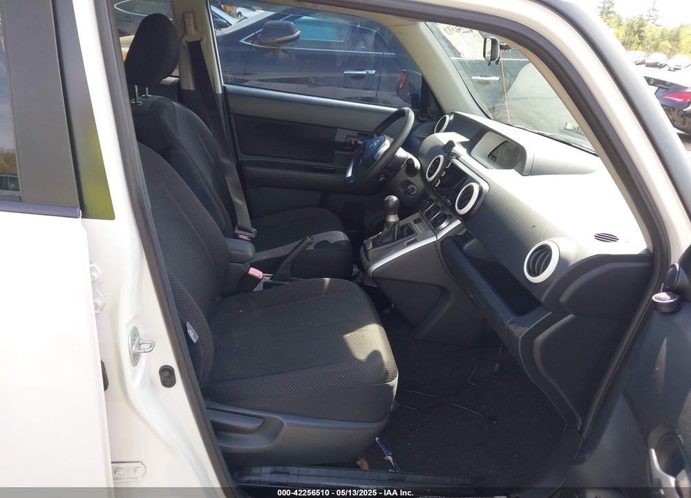 2009 SCION XB VIN: JTLKE50E991085970